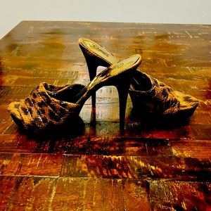 Leopard Slide in heel size 10